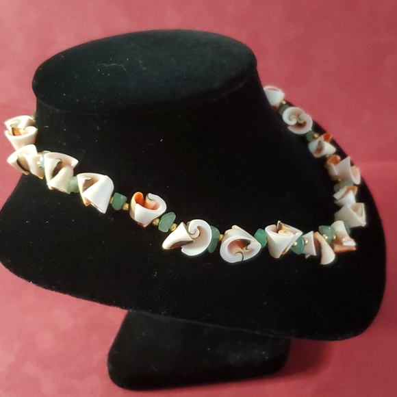 Vintage Shell, Jade and Beaded Necklace - Picture 2 of 5